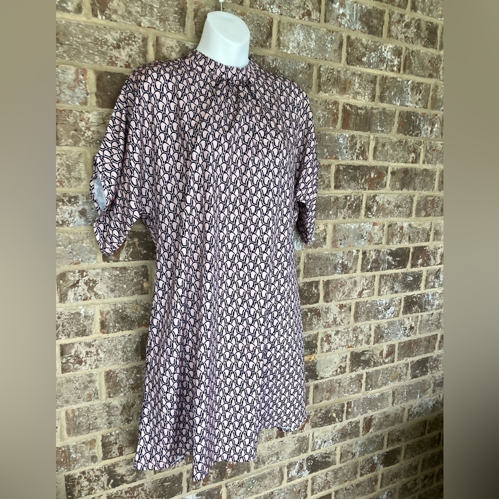 Nwt Womens One Piece Dress  Wine Black Geometric Pattern Size Medium